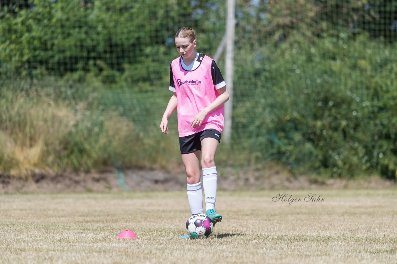 Bild 91 - wBJ TuRa Meldorf/Buesum - JFV Luebeck : Ergebnis: 1:0